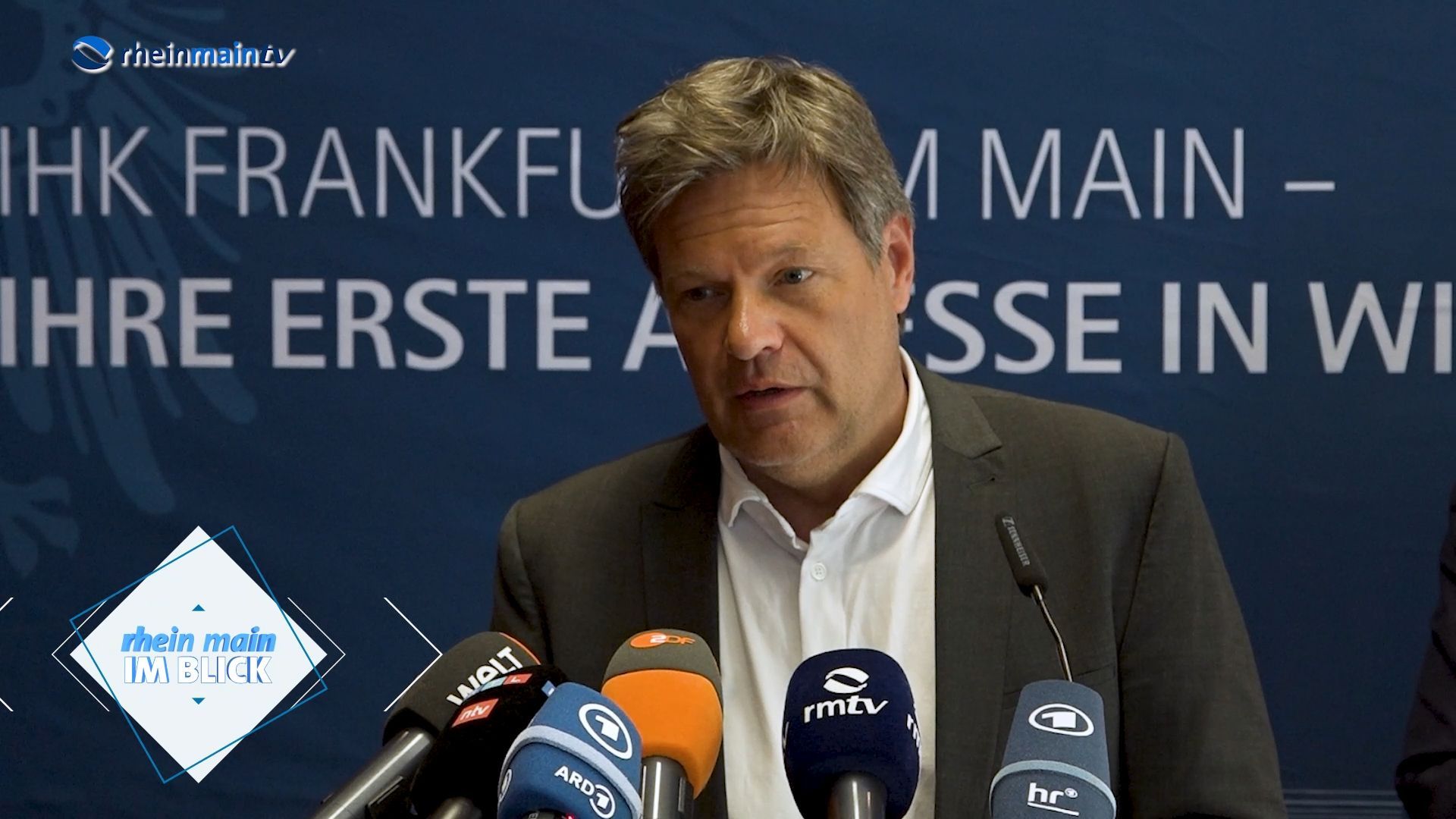 Bundeswirtschaftsminister Robert Habeck trifft Pharmaunternehmen bei der IHK Frankfurt am Main