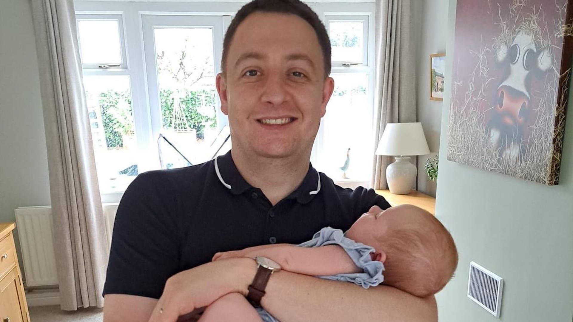 Video: Postnatale Depression bei Vater: Weinendes Baby löste verstörende Gedanken aus