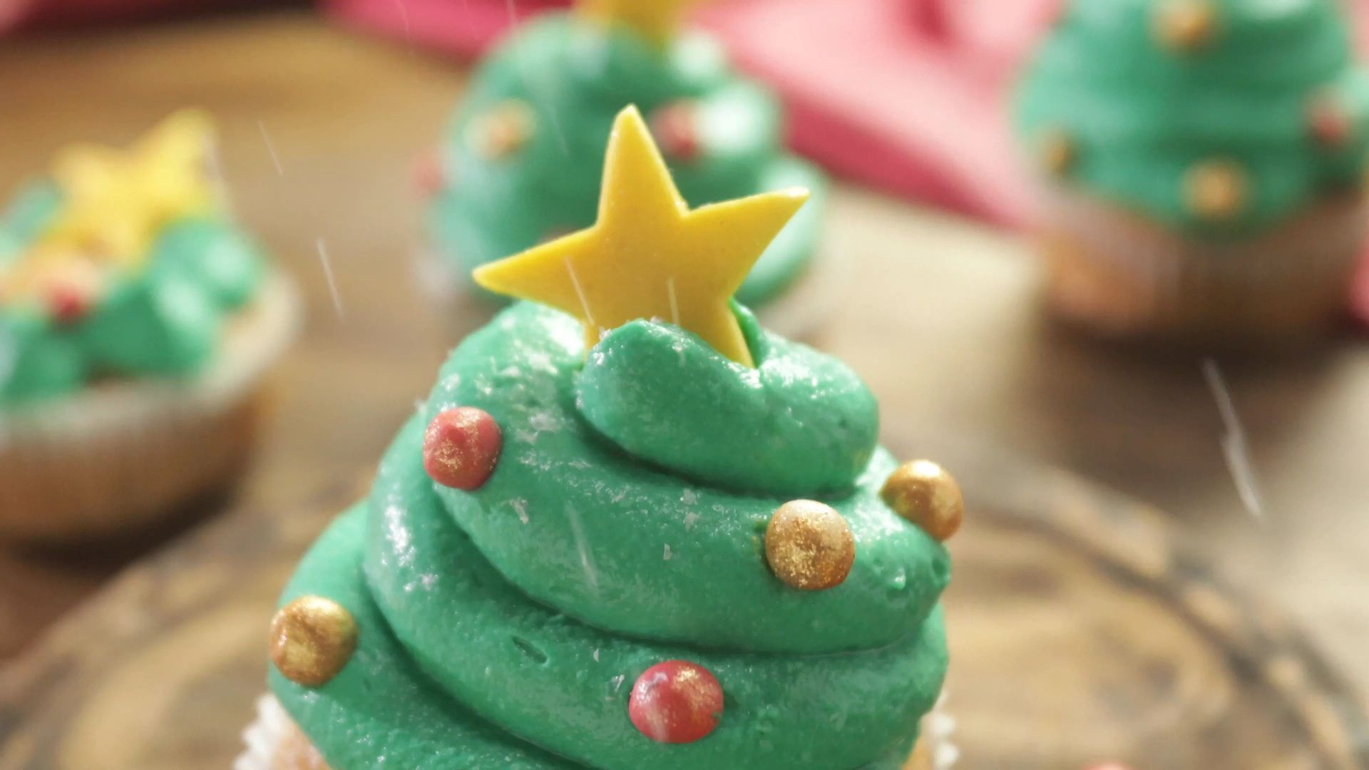 Verzaubere deine Festtage mit unseren Weihnachts-Cupcakes!