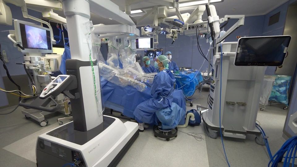 Roboter im OP – Hightec Medizin in Augsburg