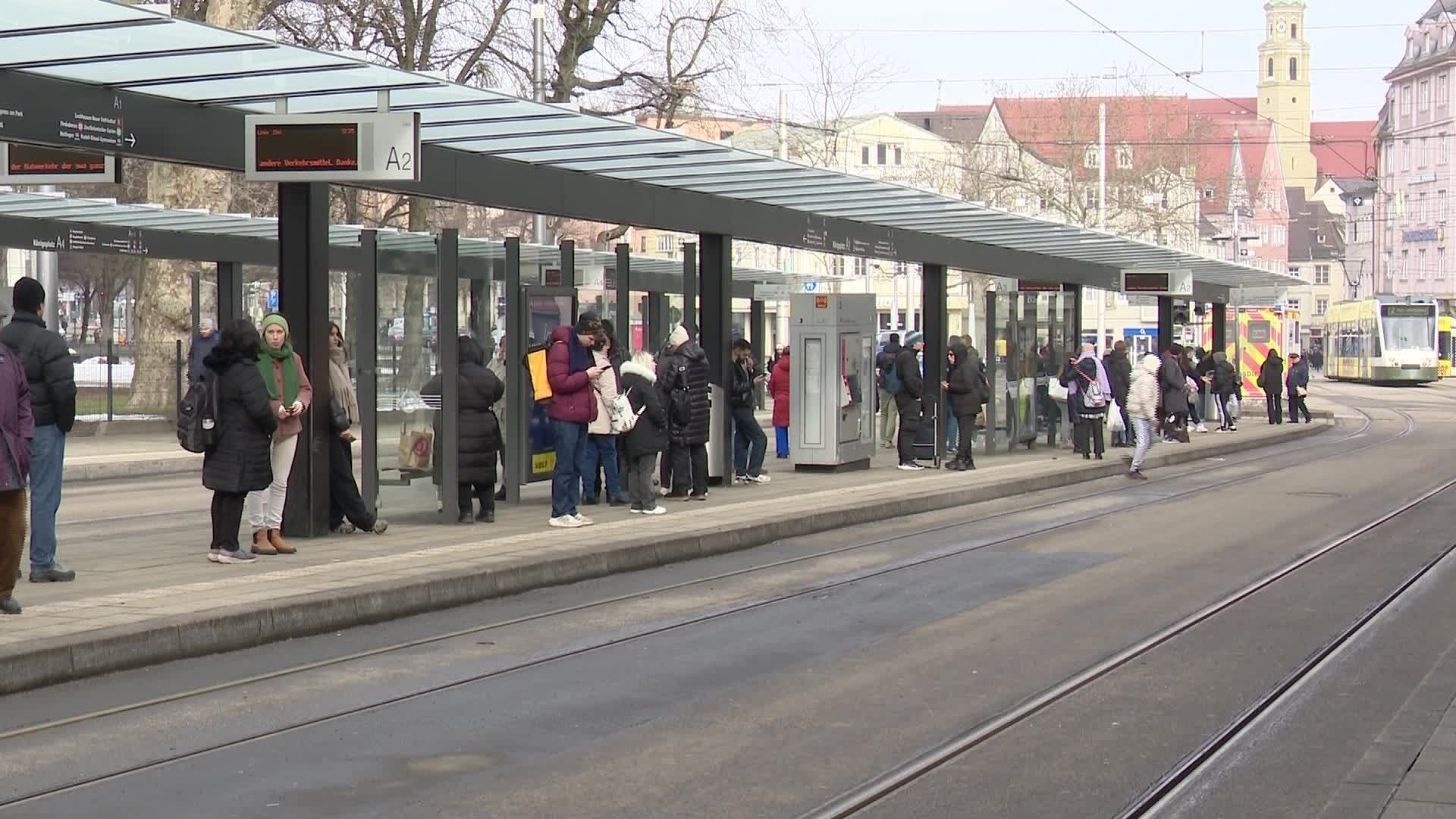 Video: ÖPNV lahm gelegt - Warnstreik bei den Stadtwerken Augsburg