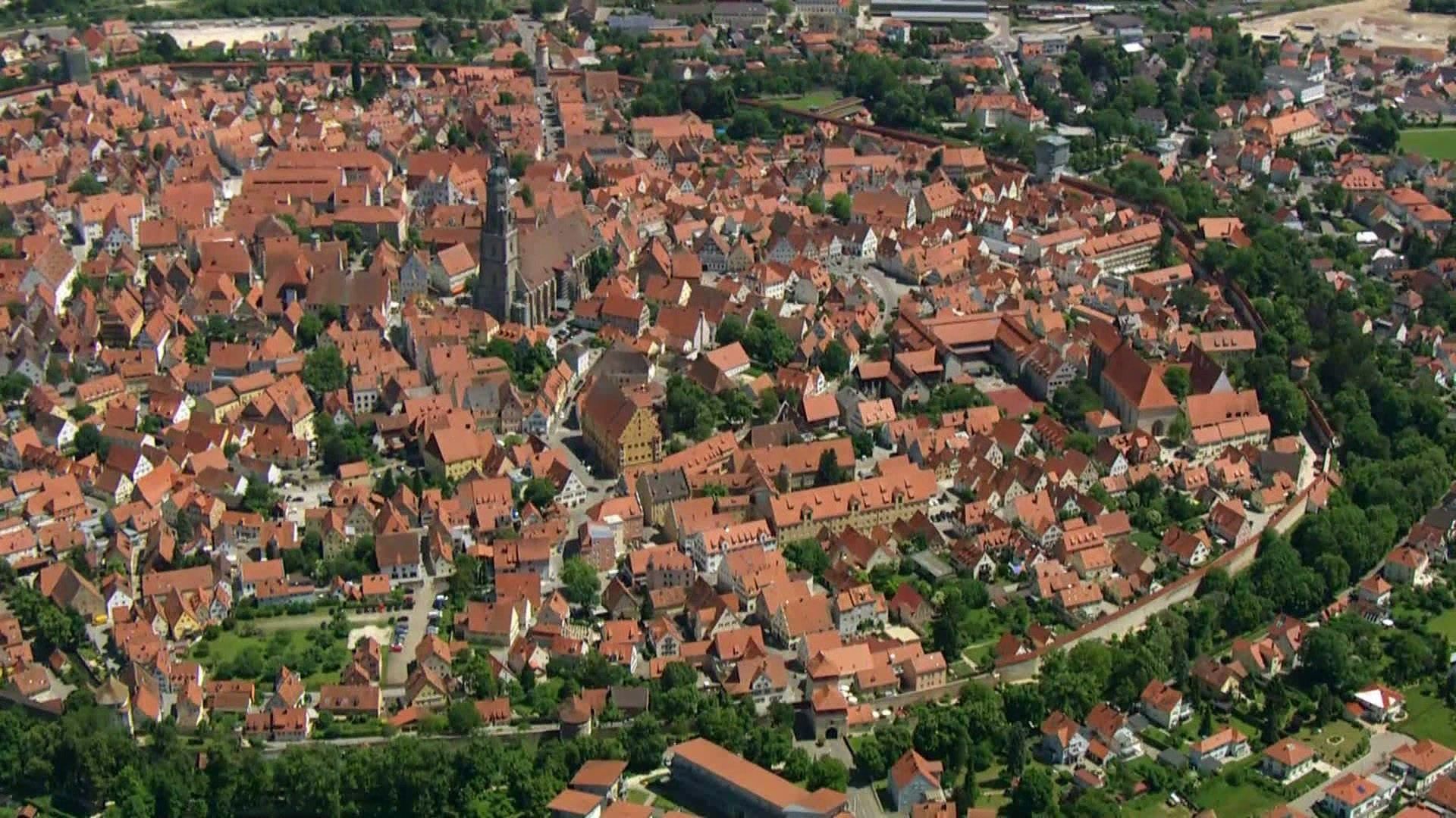 Video: Spektakulärer Historien-Fund in Nördlingen
