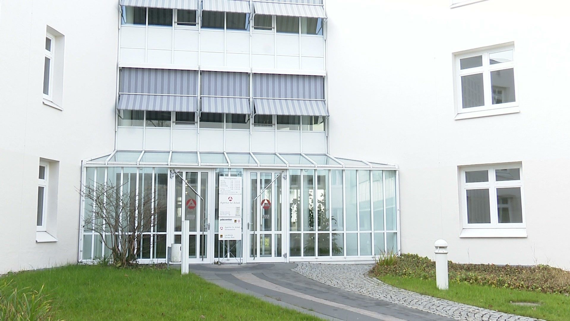 Video: Job finden in schwierigen Zeiten - aktueller Arbeitsmarkt