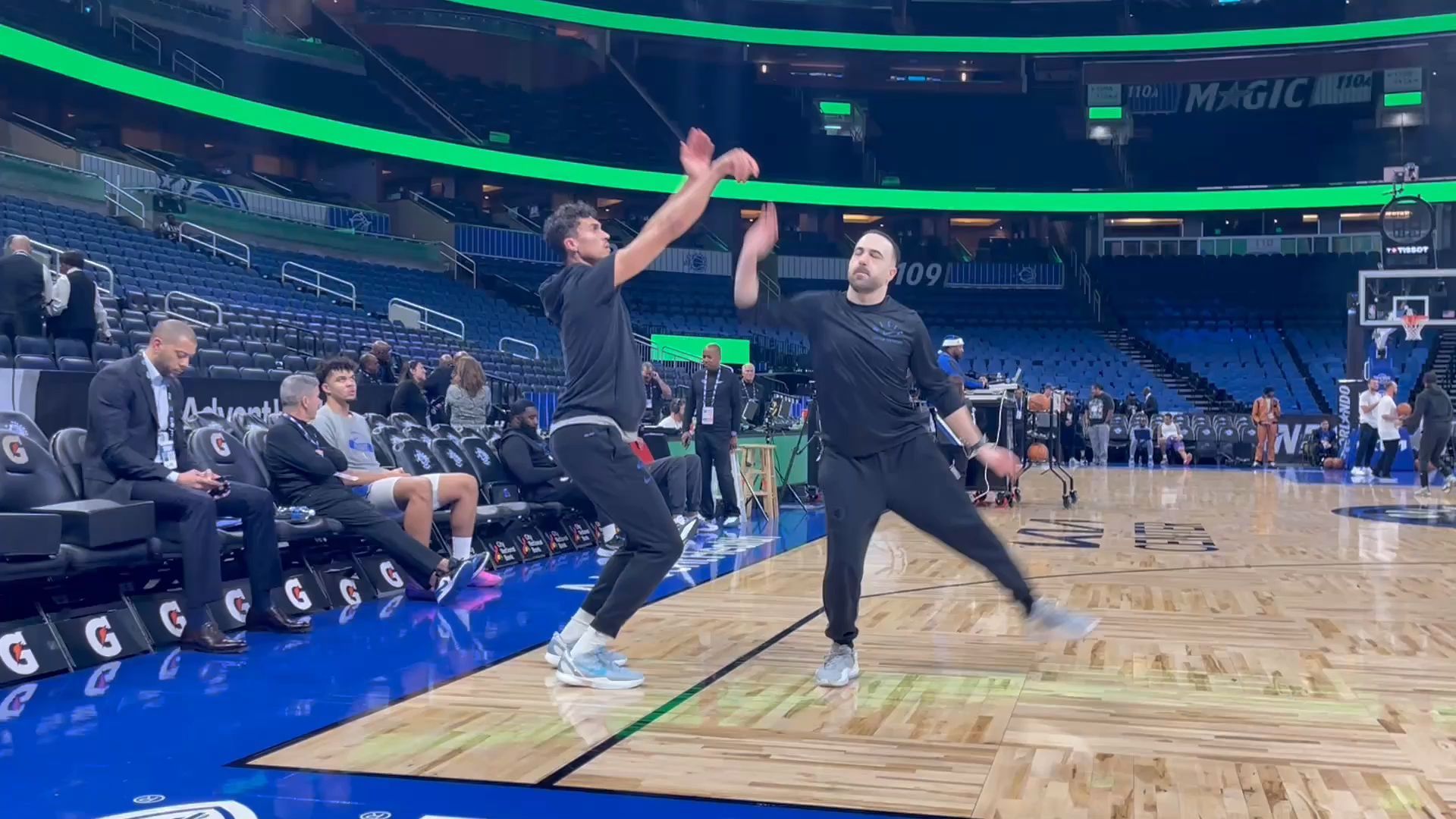 Video: NBA: Wurftraining mit Tristan da Silva (Orlando Magic)