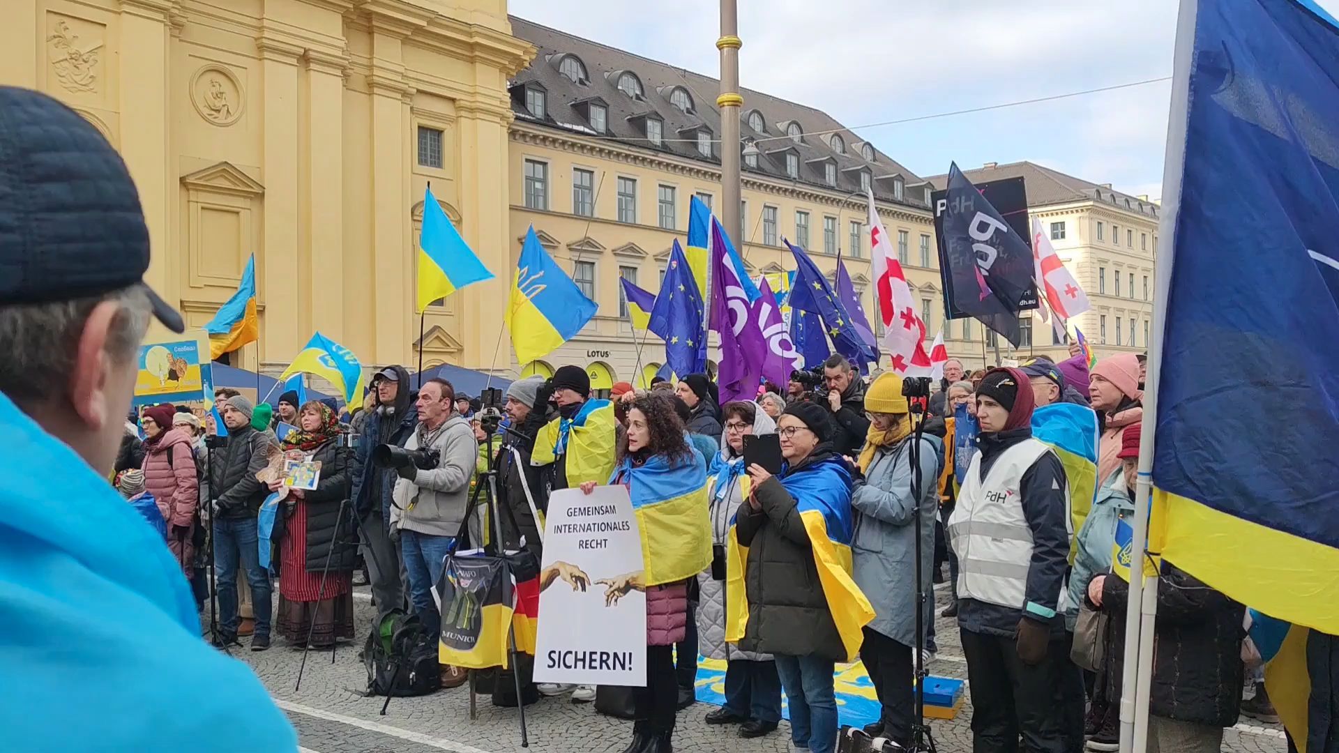 Pro-Ukraine-Demo bei Münchner Sicherheitskonferenz