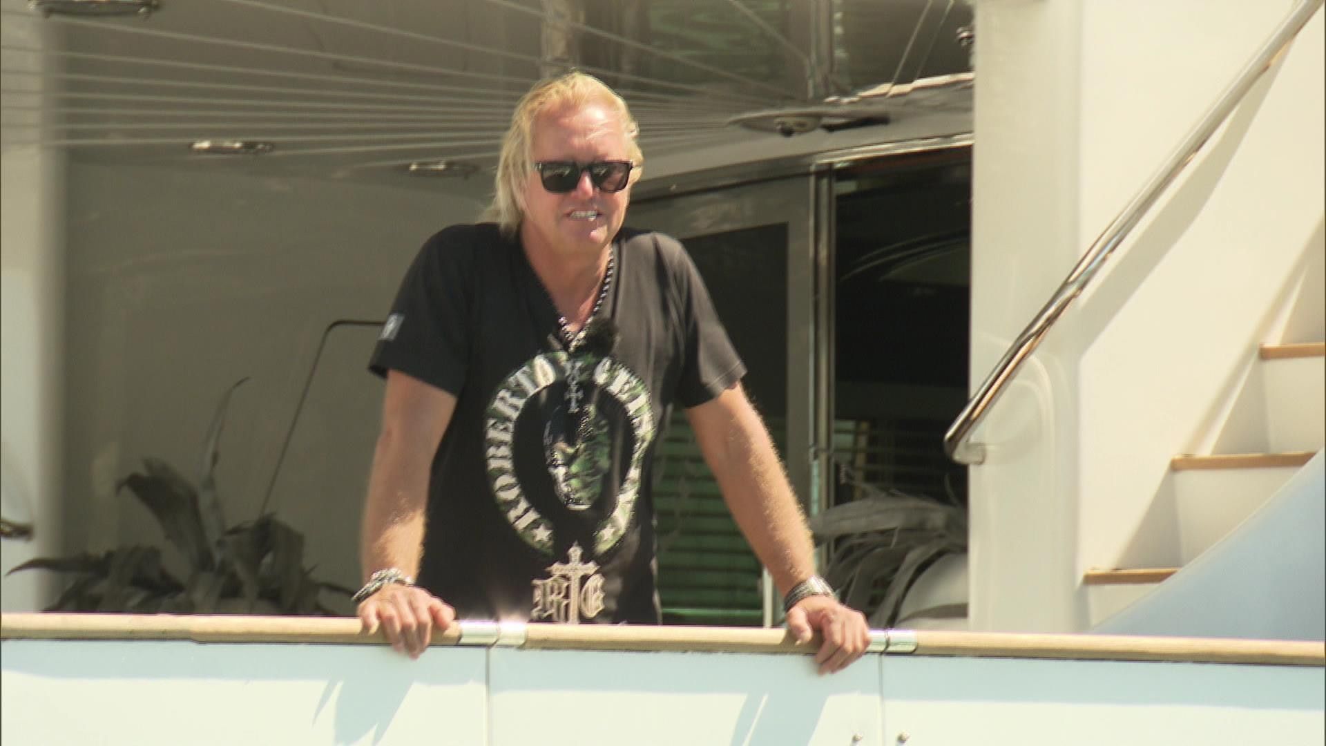 Preview of Episode 170: One boat is not enough for Robert!