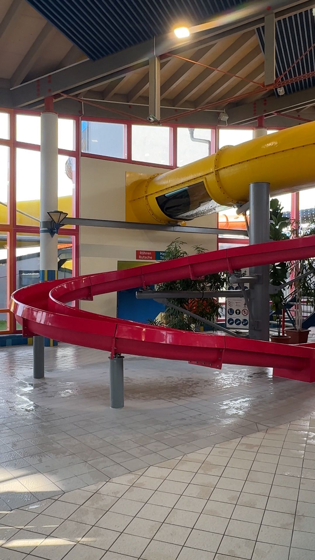 Video: Wir testen die neuen Rutschen im „Aqua Marien“