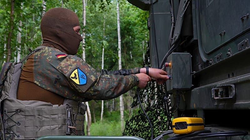 Video: Bundeswehr: Unsichtbare "Elektronische Kampfführung" an der Grenze zu Belarus