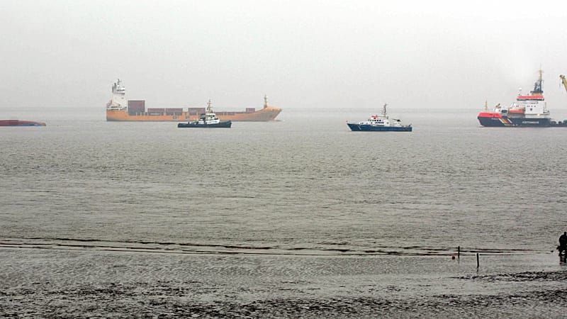 Video: Russische Drohnen greifen deutsches Frachtschiff "EMIL" an
