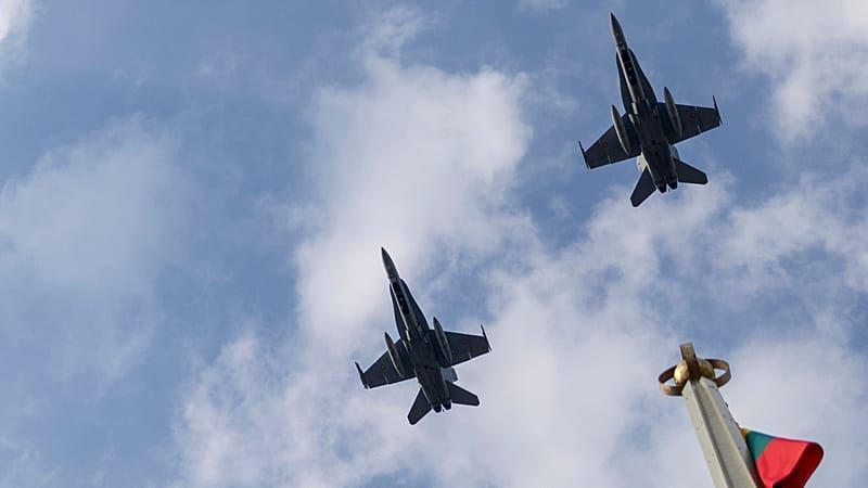 Video: NATO ist "entschlossen und einsatzbereit": Drohne über Litauen abgeschossen