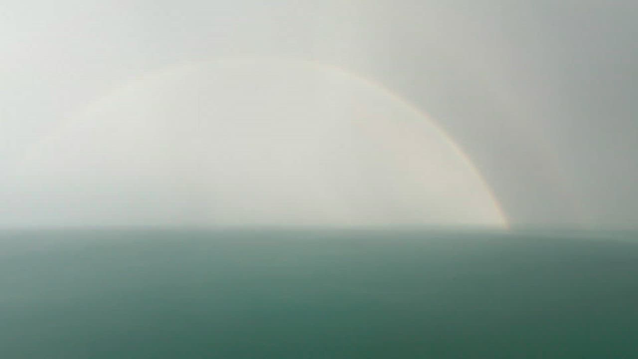Video: US: Sturm und Regenbogen über dem Lake Michigan, Chicago, Illinois