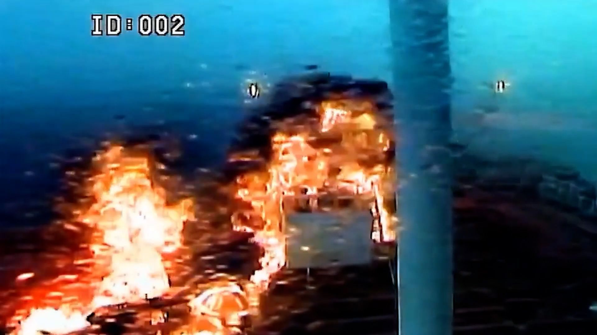 Frachter kracht in Tanker: Video zeigt Katastrophe in der Nordsee