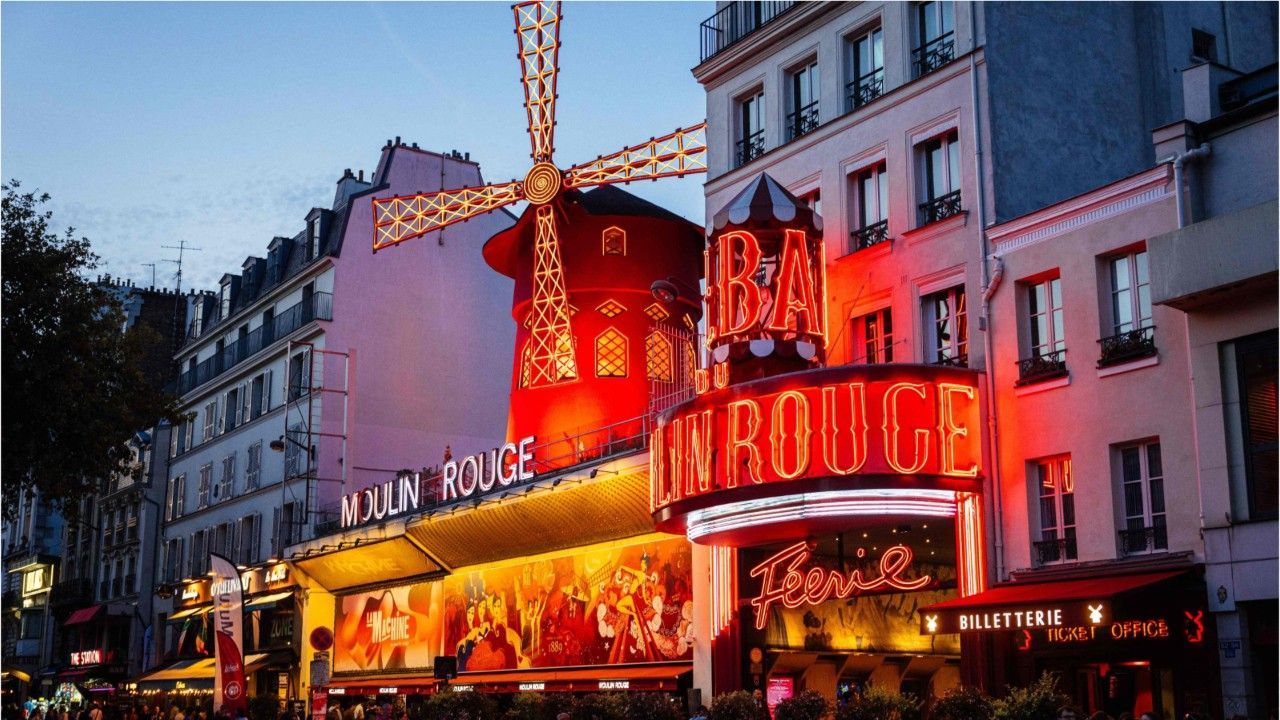Moulin Rouge in Paris: Mühlenräder eingestürzt