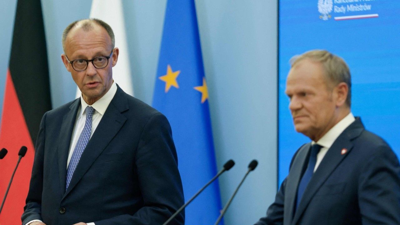 Polens Regierungschef kritisiert Merz‘ Asyl-Plan scharf