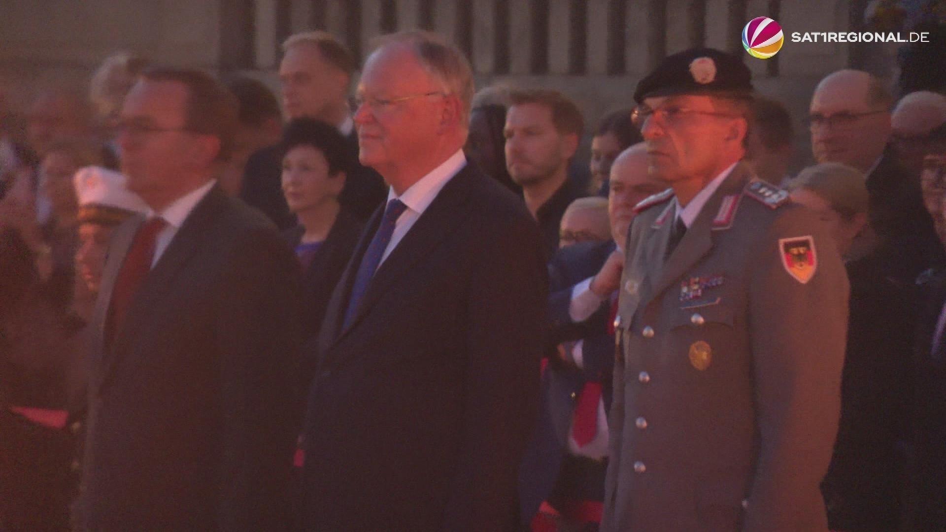Video: Stephan Weil als Ministerpräsident in Niedersachsen feierlich verabschiedet