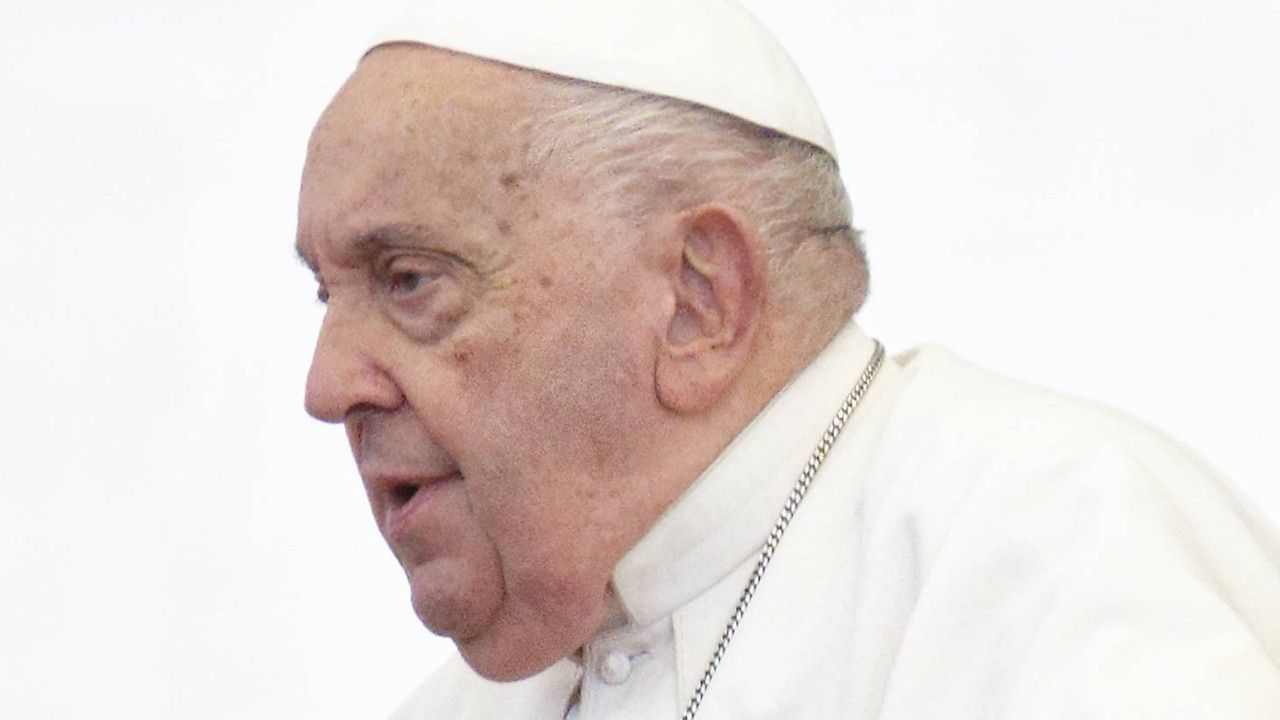 Papst bittet Gläubige, für ihn zu beten