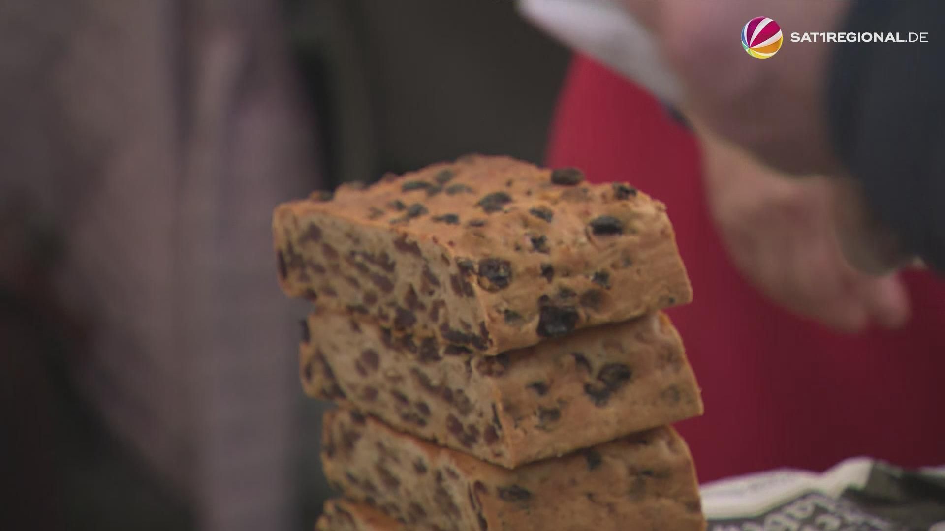 Bremer Klabenanschnitt 2025: 100 Meters of Pastry for a Good Cause