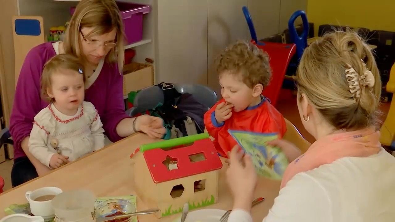 Video: Kinderstartgeld, Kitas, Haushalt: Wo setzt Bayern die richtigen Prioritäten?