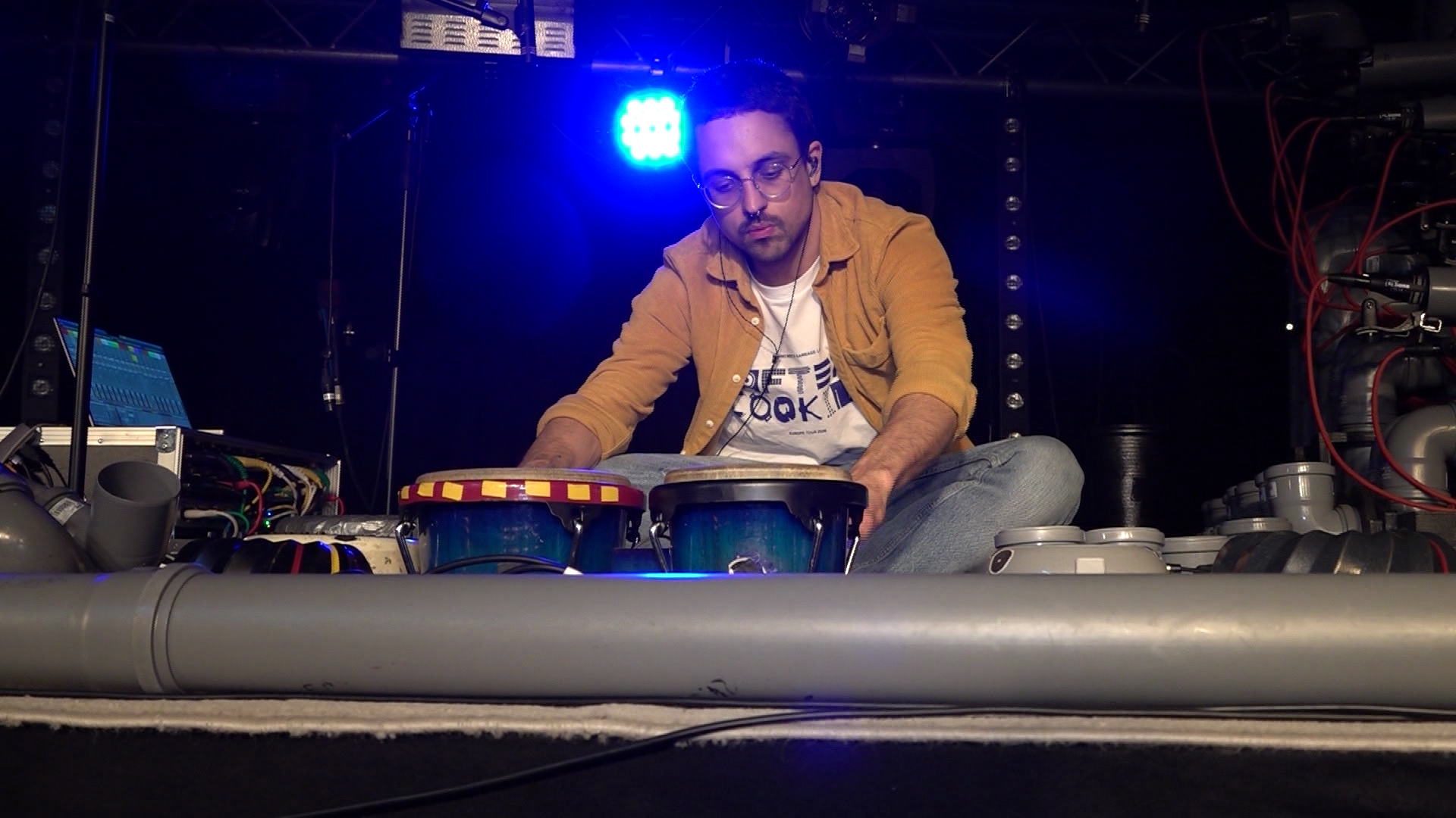 Video: Musik mit Kochtöpfen: Jonas aus Aachen geht damit auf Tour