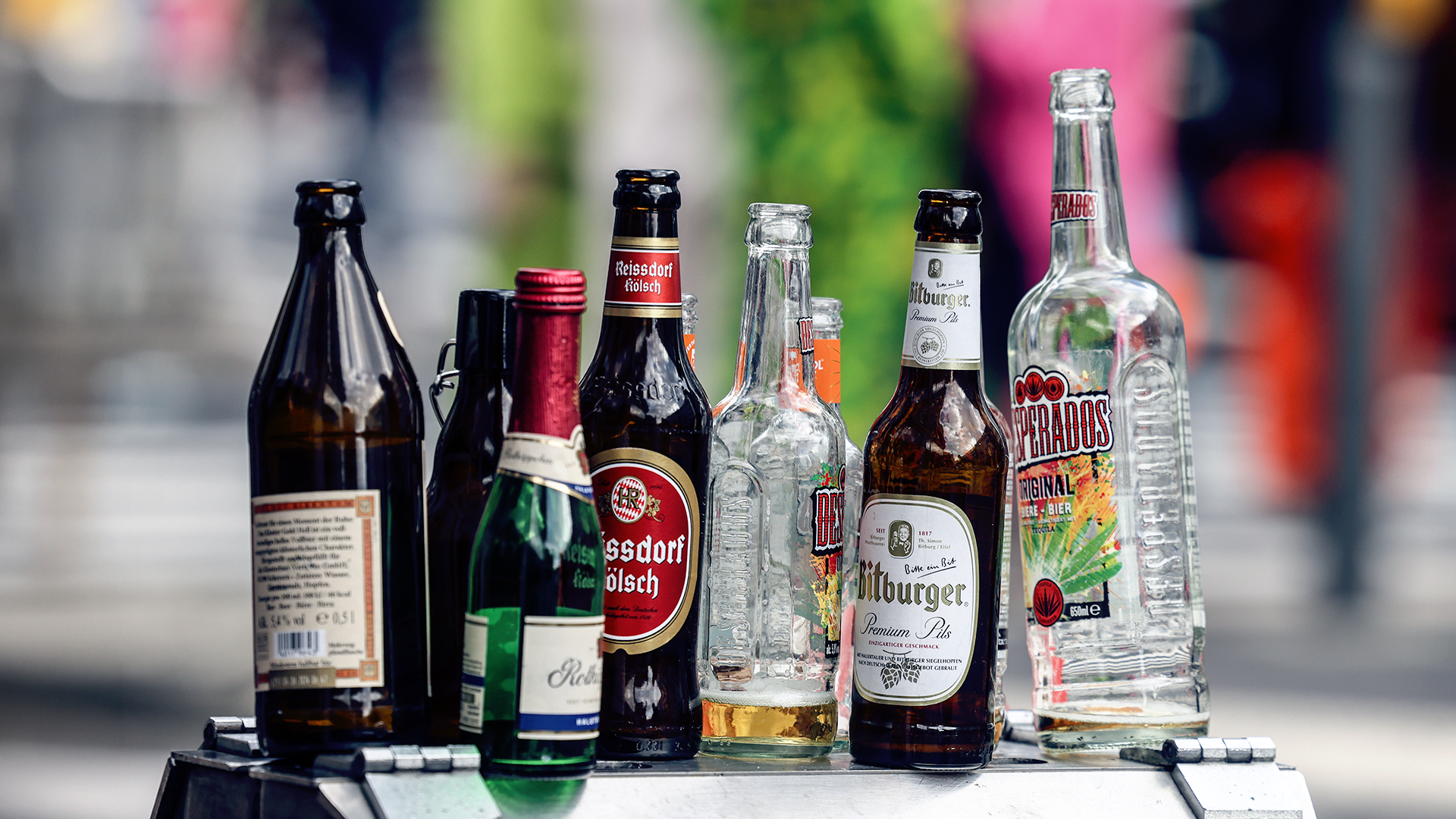 Video: So viel Alkohol trinken Deutsche im Jahr