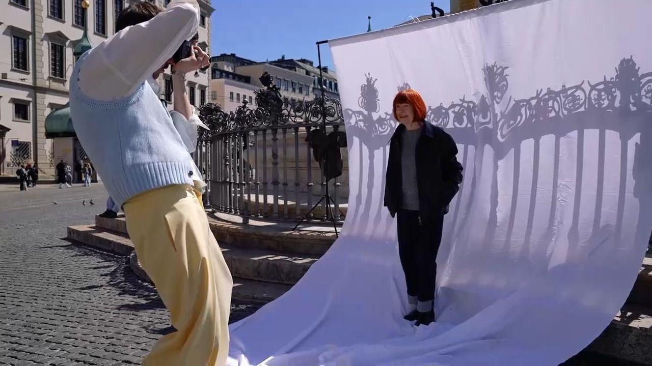 Video: Vom Schnappschuss zum Model: Fotograf aus Augsburg geht viral