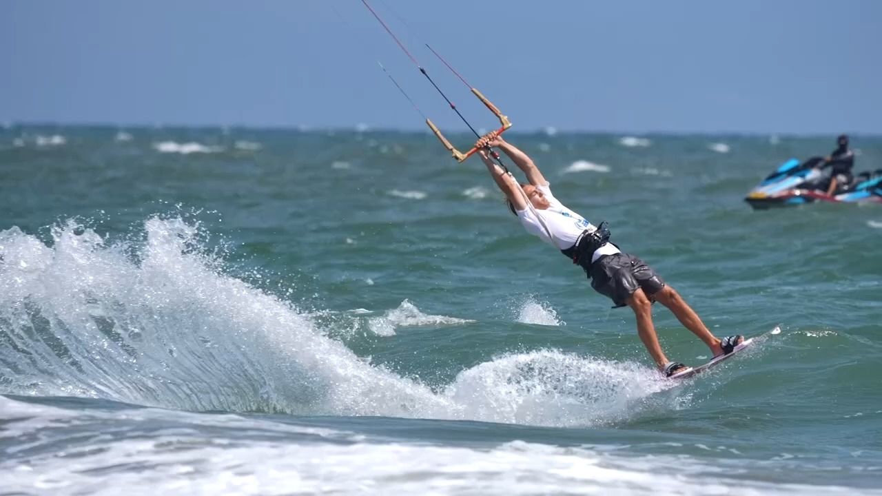 Video: Kitesurf-WM in Mexiko: 16-Jähriger aus Hof gewinnt Auftakt