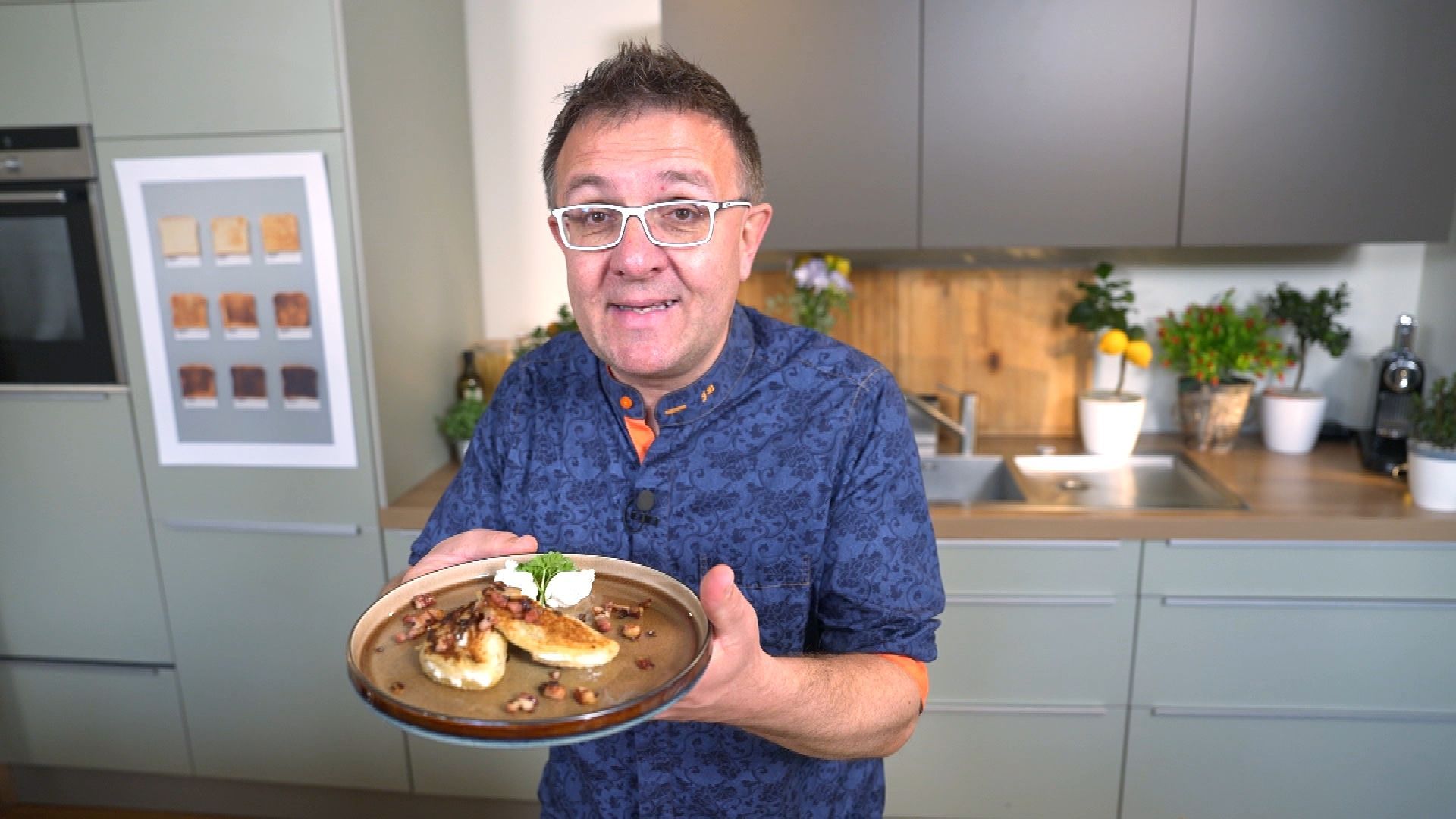 Surprising Snacks: Toast Bread Hacks with Jens Becher;
