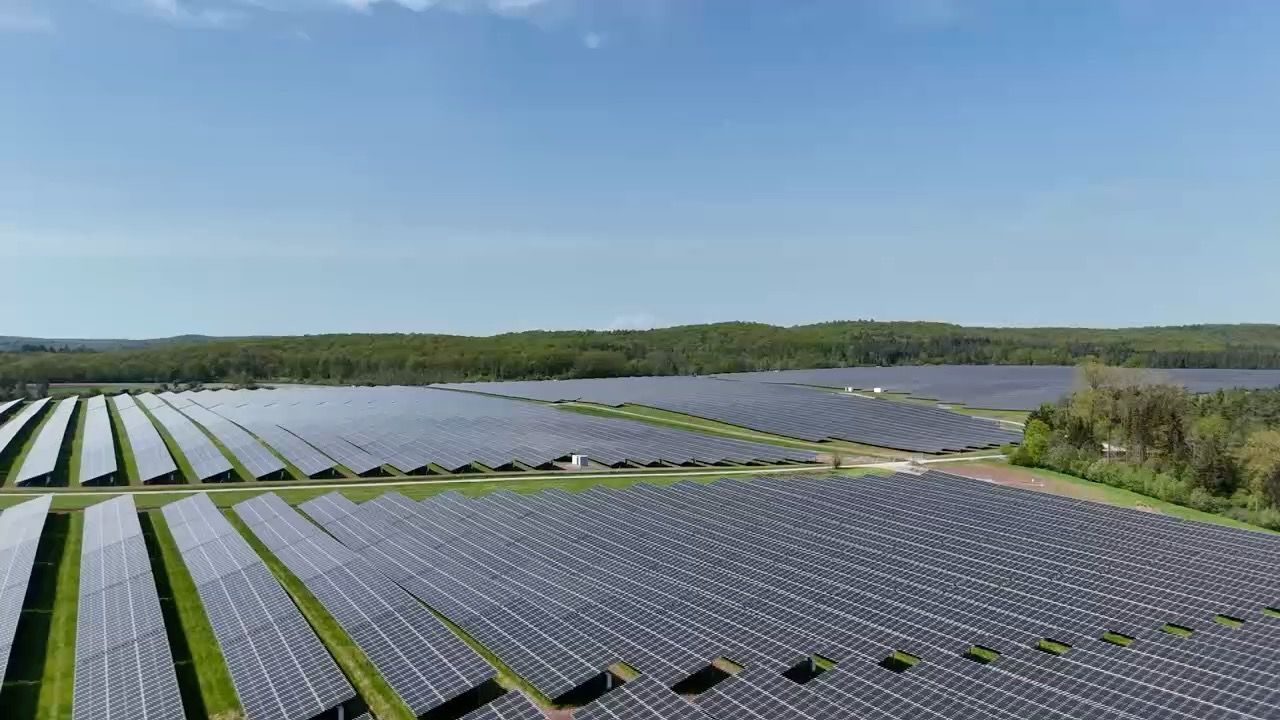 Video: Zukunft der Solarenergie: Wird der Ausbau jetzt gebremst?
