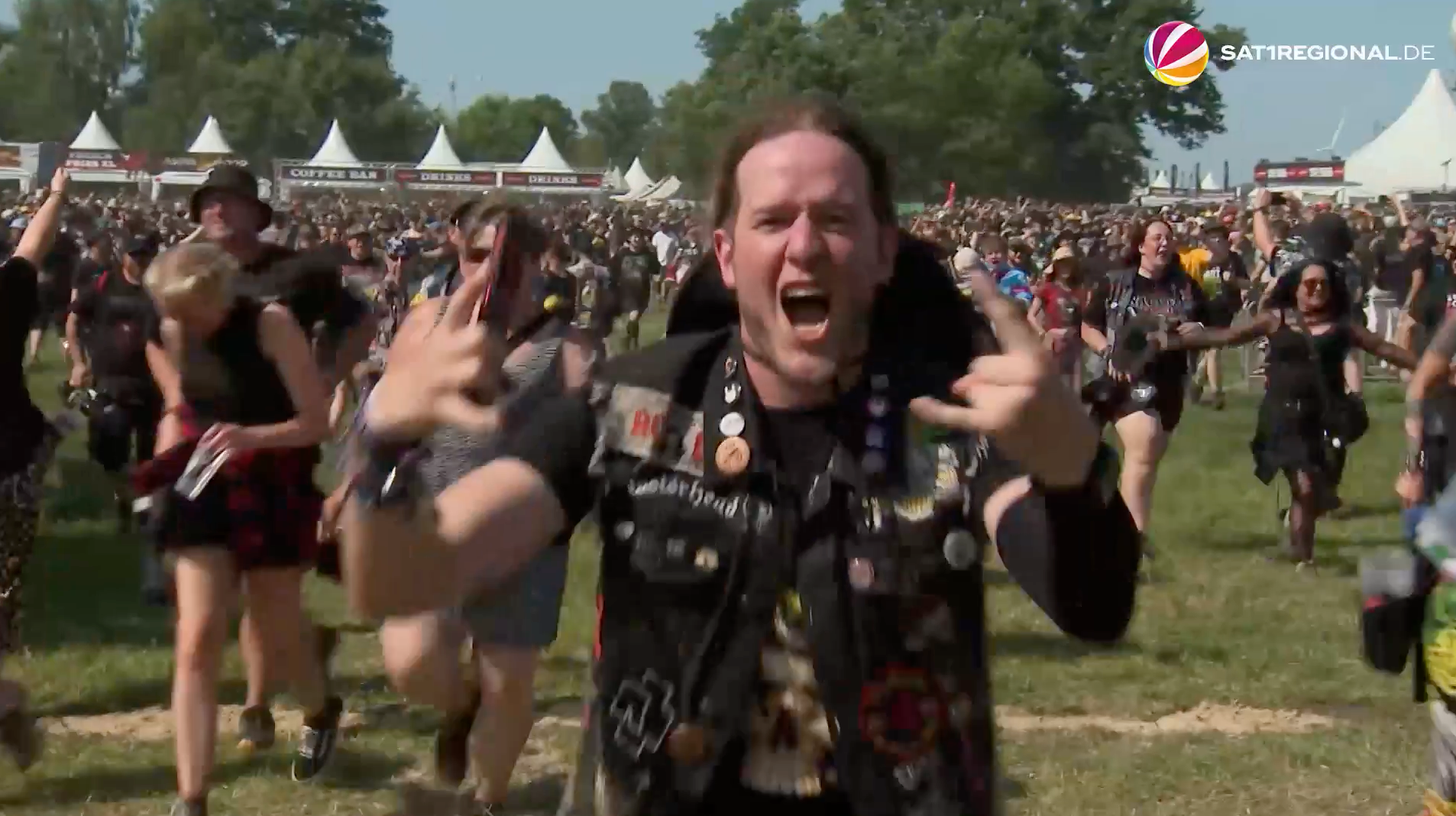 Video: Wacken Open Air 2026: Start mit Feuerwehrkapelle und Infield-Öffnung