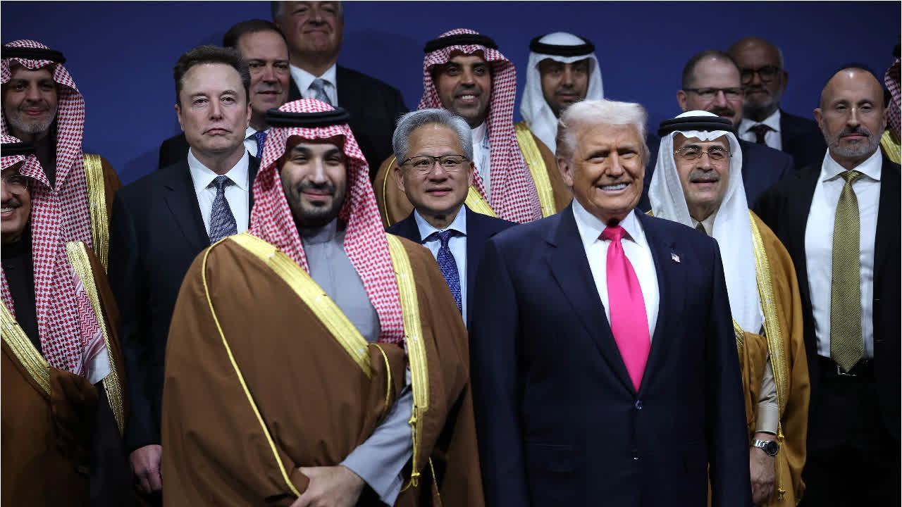 Video: Trump schließt Atom-Deal mit Saudi-Arabien ab