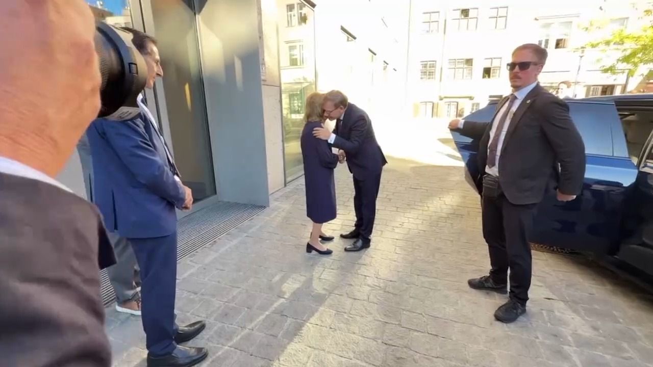 Video: Solidarität mit Charlotte Knobloch: Außenminister Wadephul in München