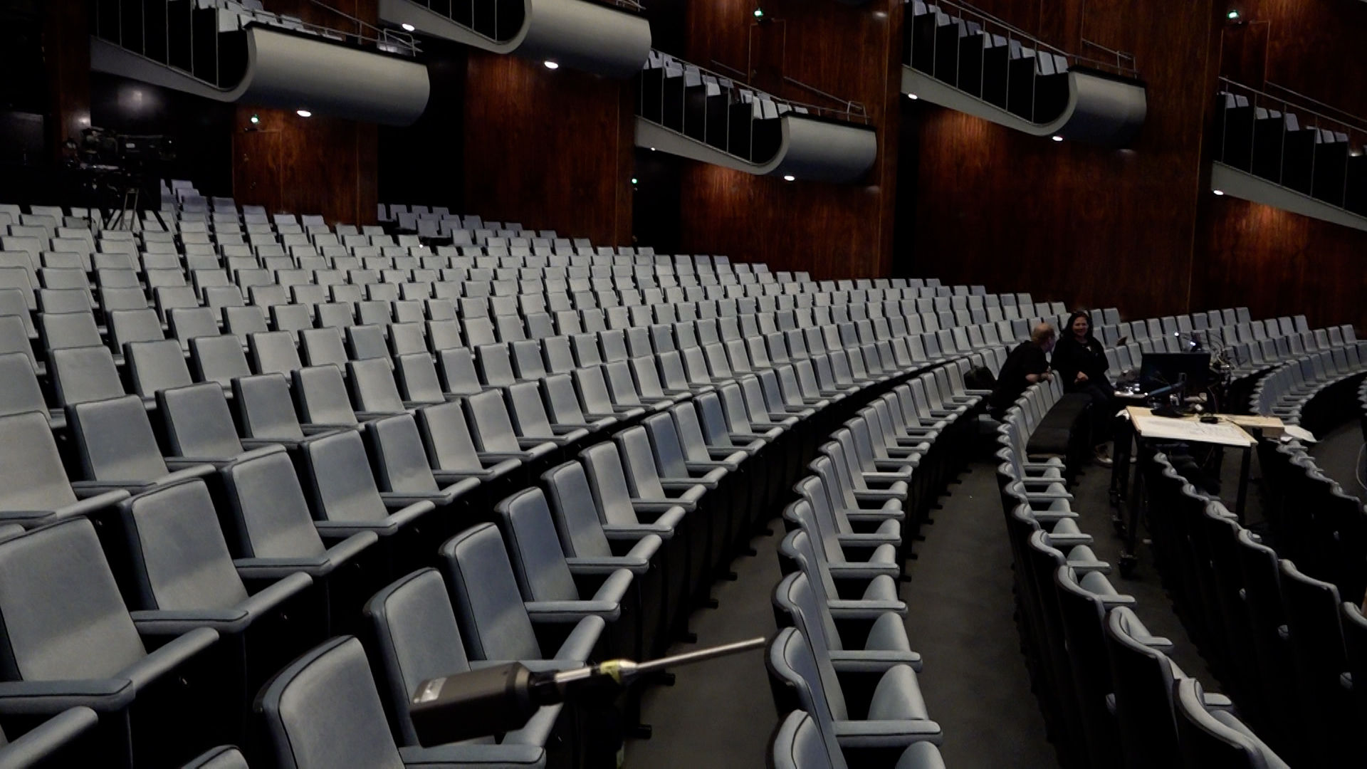 Video: Kölner Oper nach 14 Jahren wieder geöffnet