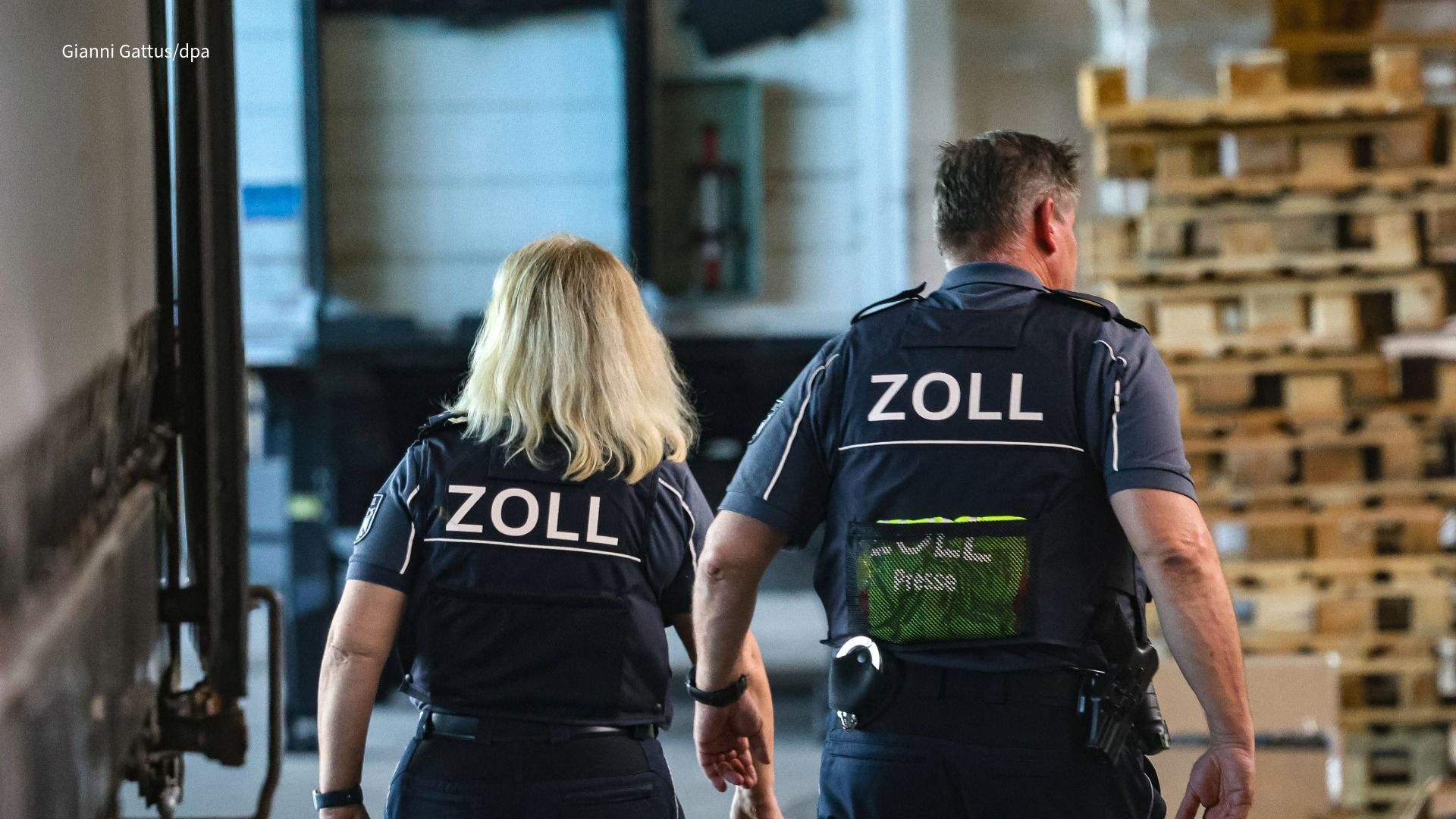 Video: Zwölf Bundesländer erhöhen Gehalt für Beamte