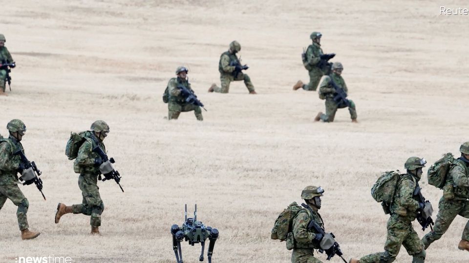Neuheit: Japanisches Militär setzt auf 4-beinigen Roboter