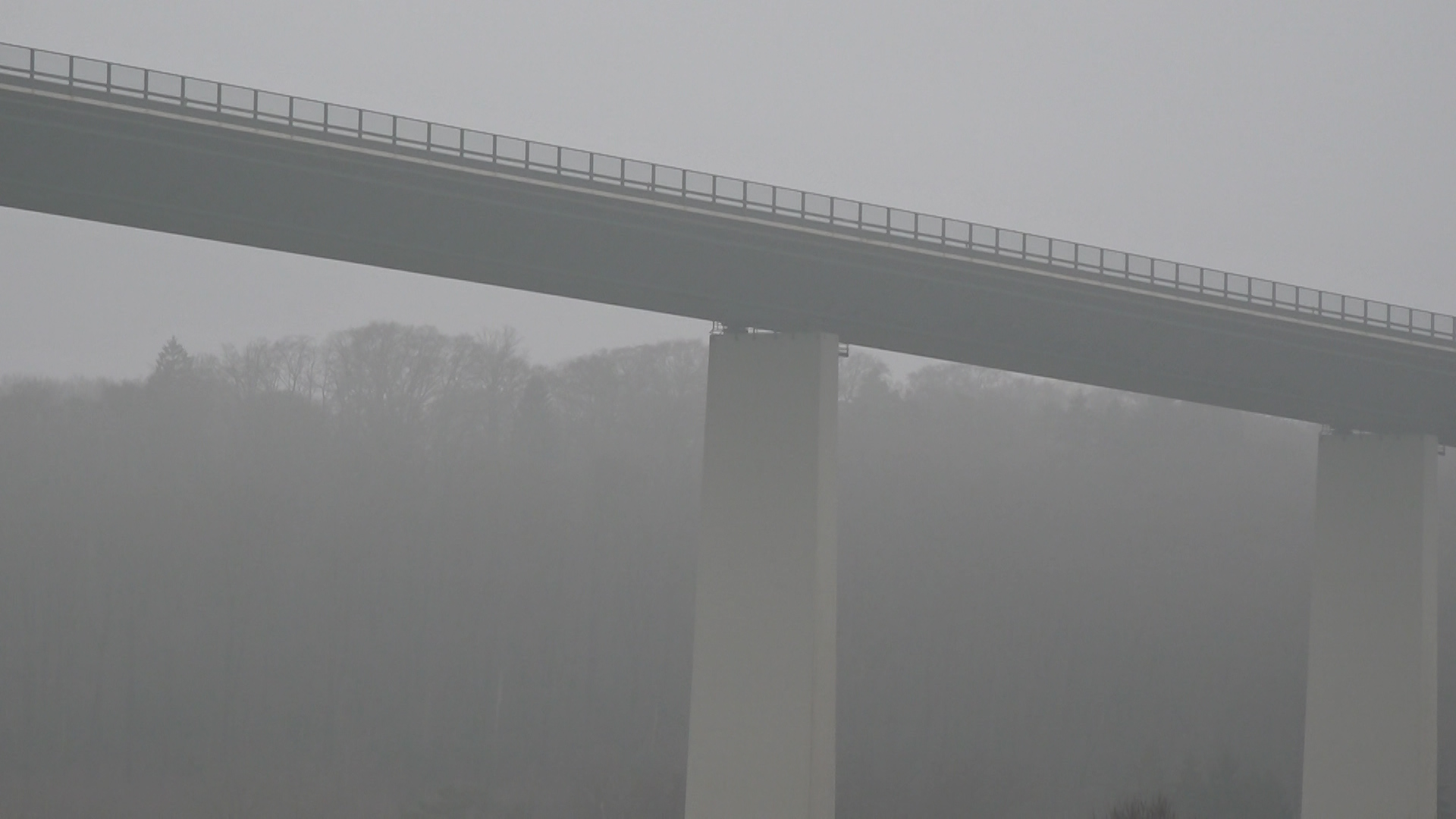 Video: A52 bei Essen: Brücken-Sperrung droht