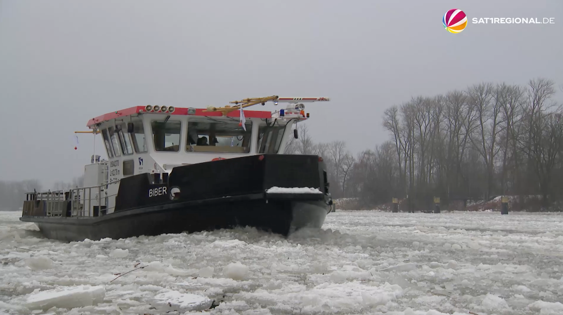 Video: Eisbrecher kommen auf der Elbe an ihre Grenzen