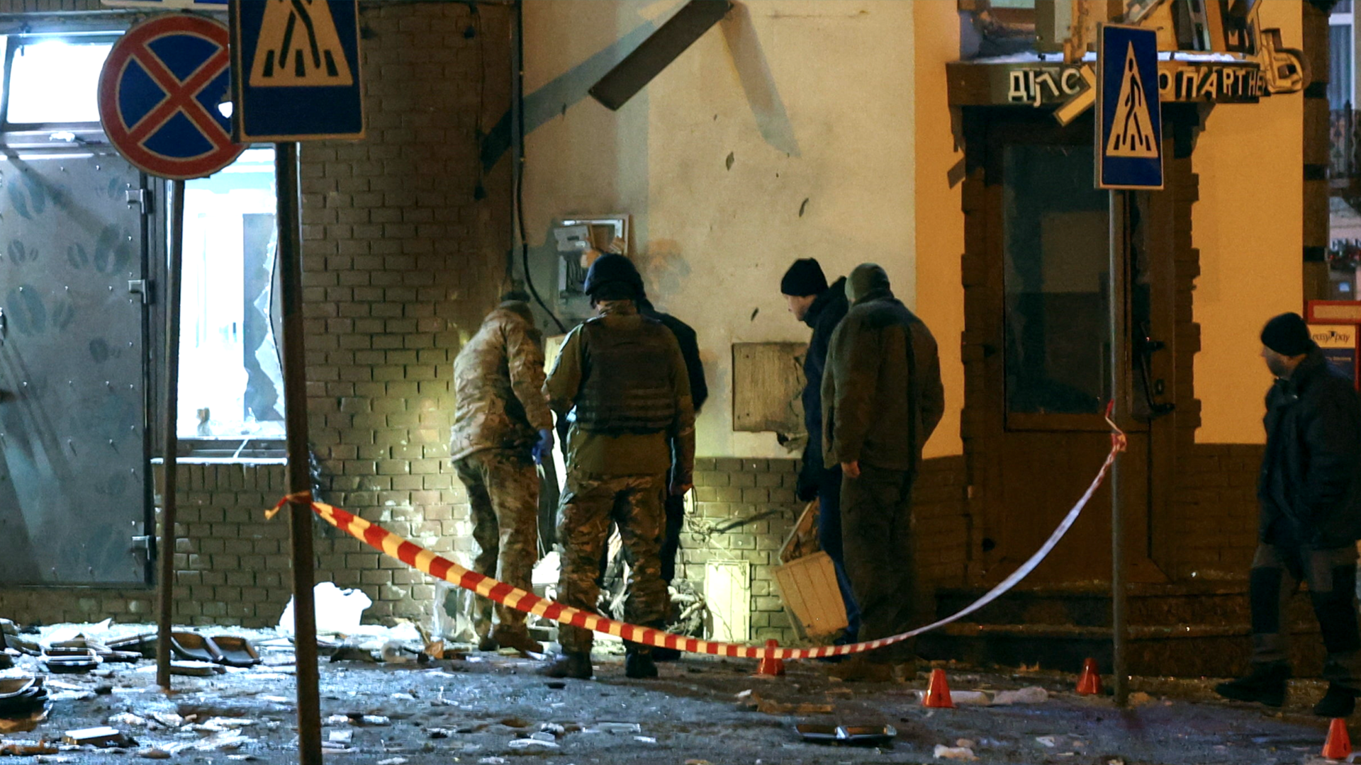 Video: Bombe tötet Polizistin in der Ukraine