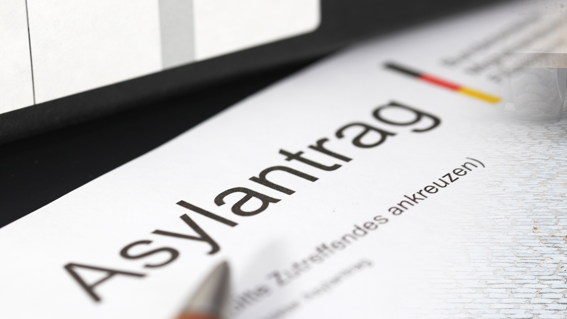 Video: Asylbewerber: Job nach 3 Monaten?