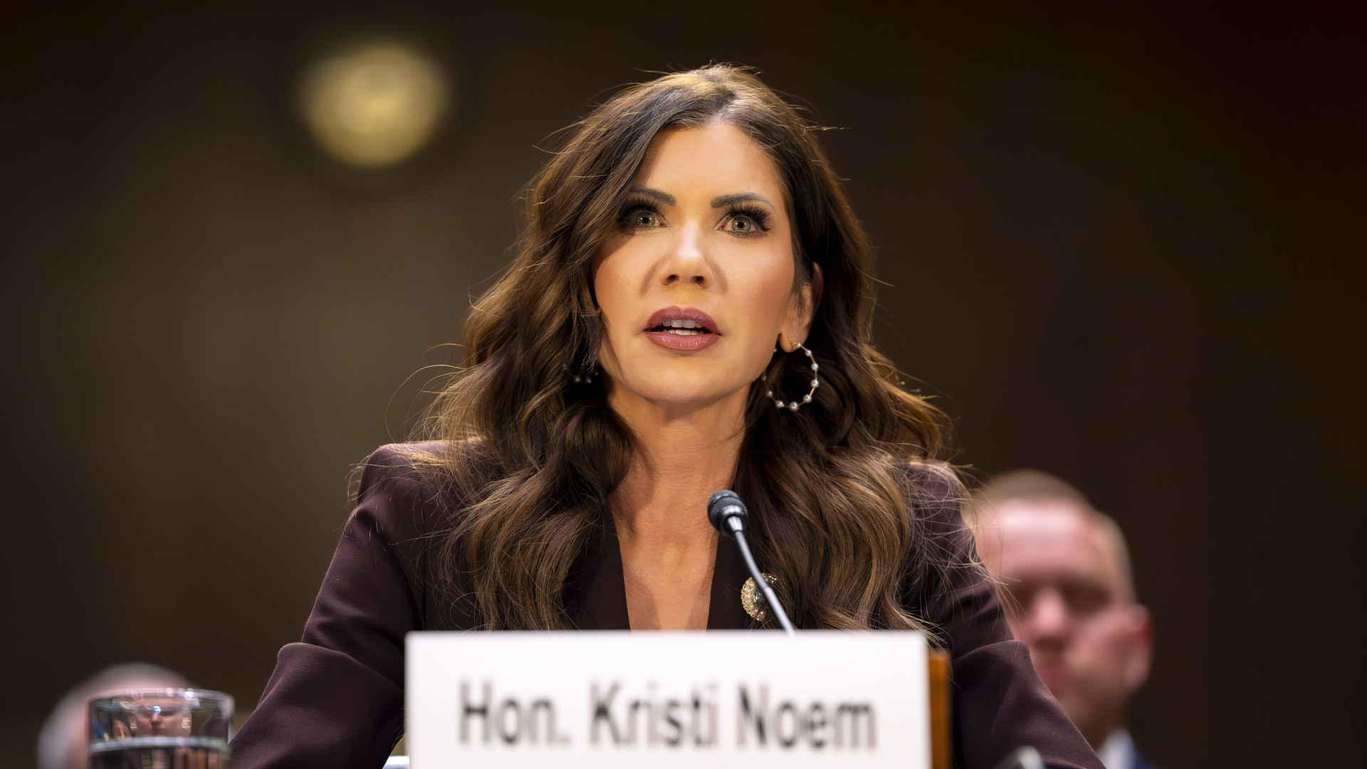 Video: Trump feuert erste Ministerin