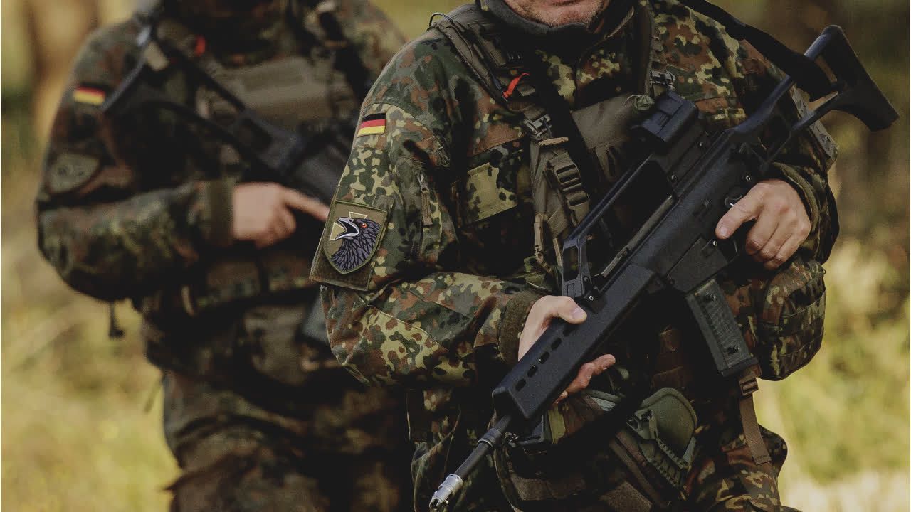 Video: Kriegsdienstverweigerer: Zahl steigt rasant