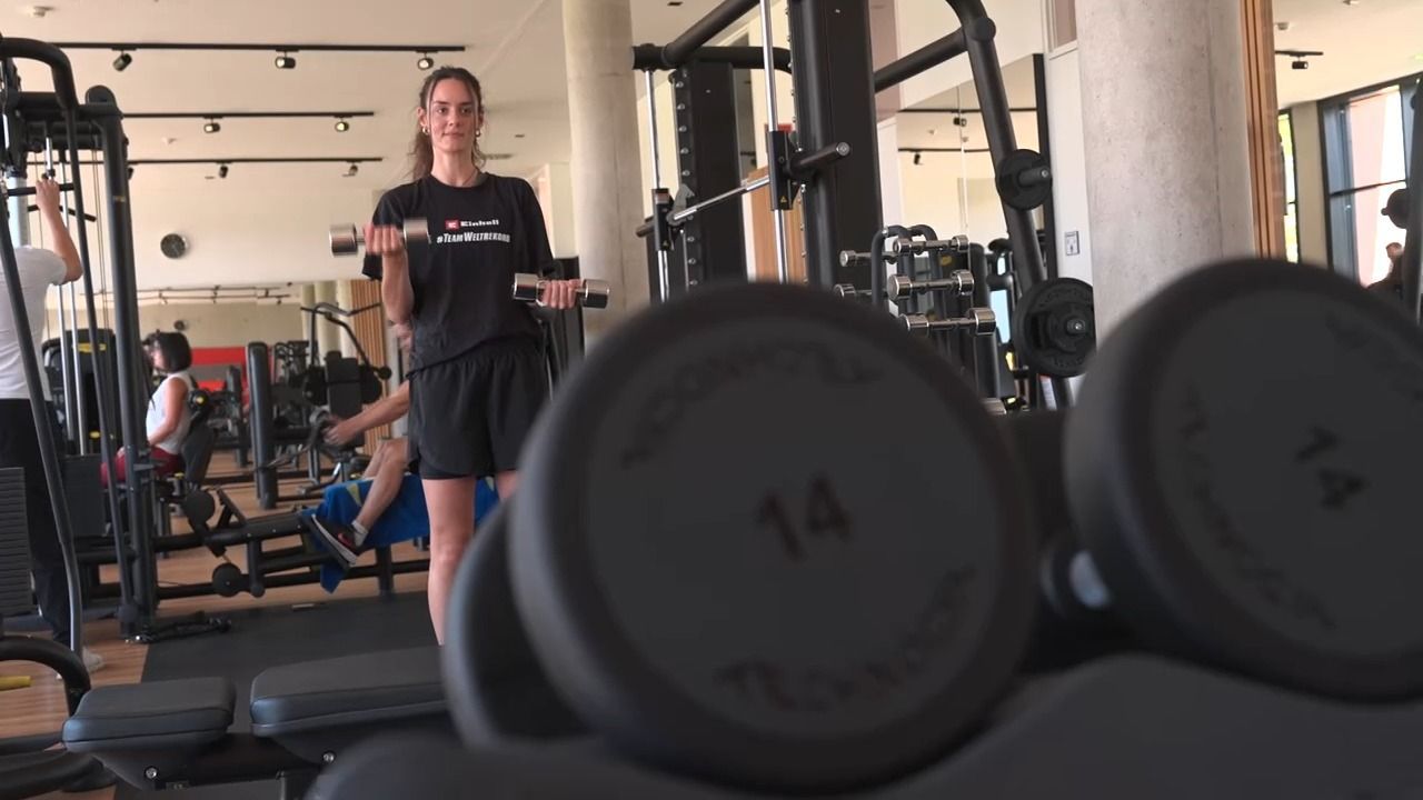 Video: Fitnessstudio im Büro? Arbeiten mit Wohlfühlfaktor