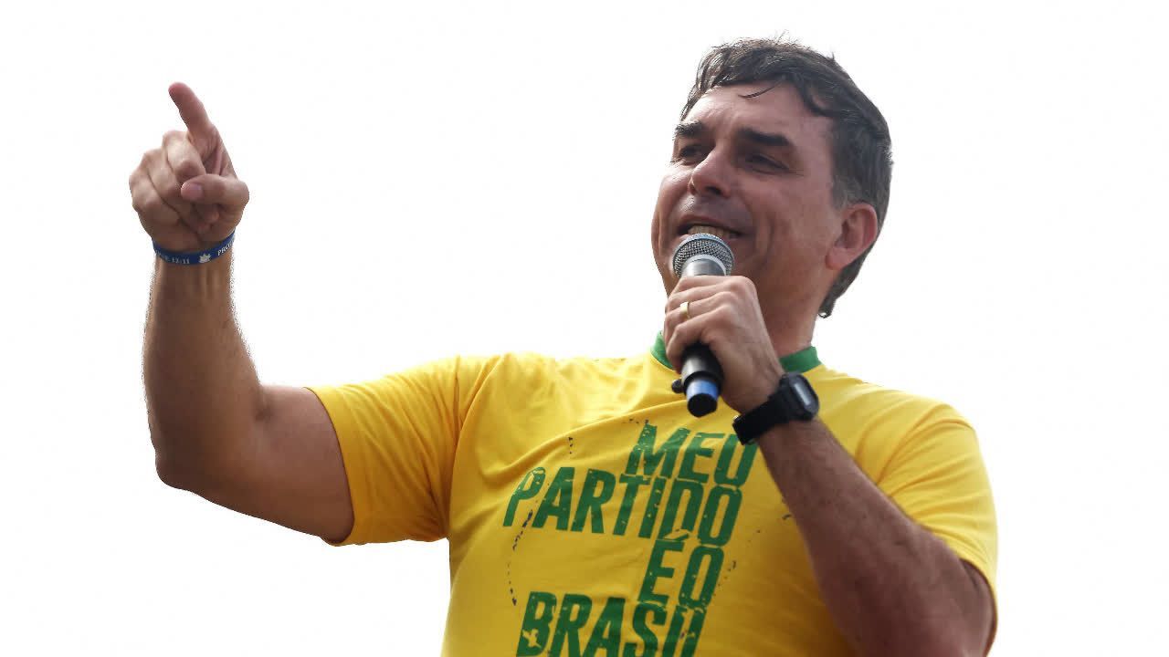 Video: Bolsonaro erklärt sich zum "Anführer"
