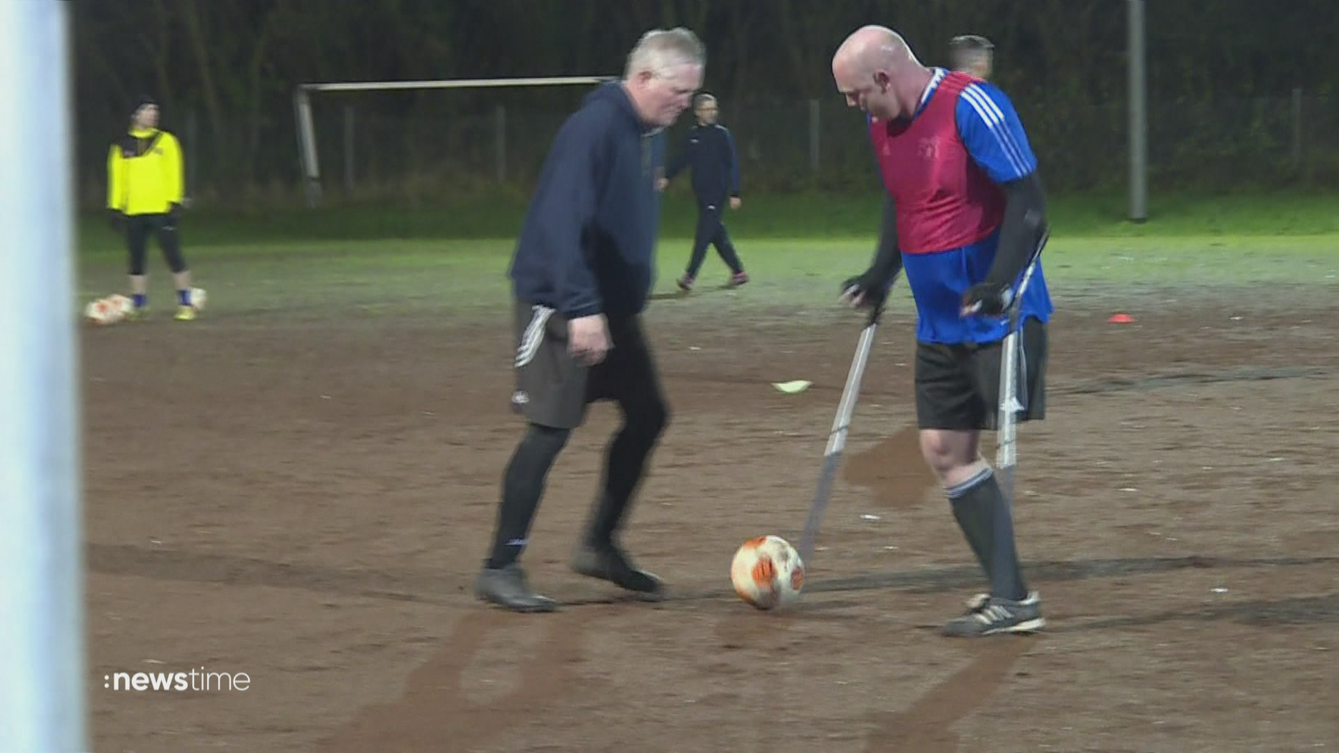 Fußball auf einem Bein: Dieser Sportler spielt trotz Handicap in der Kreisliga