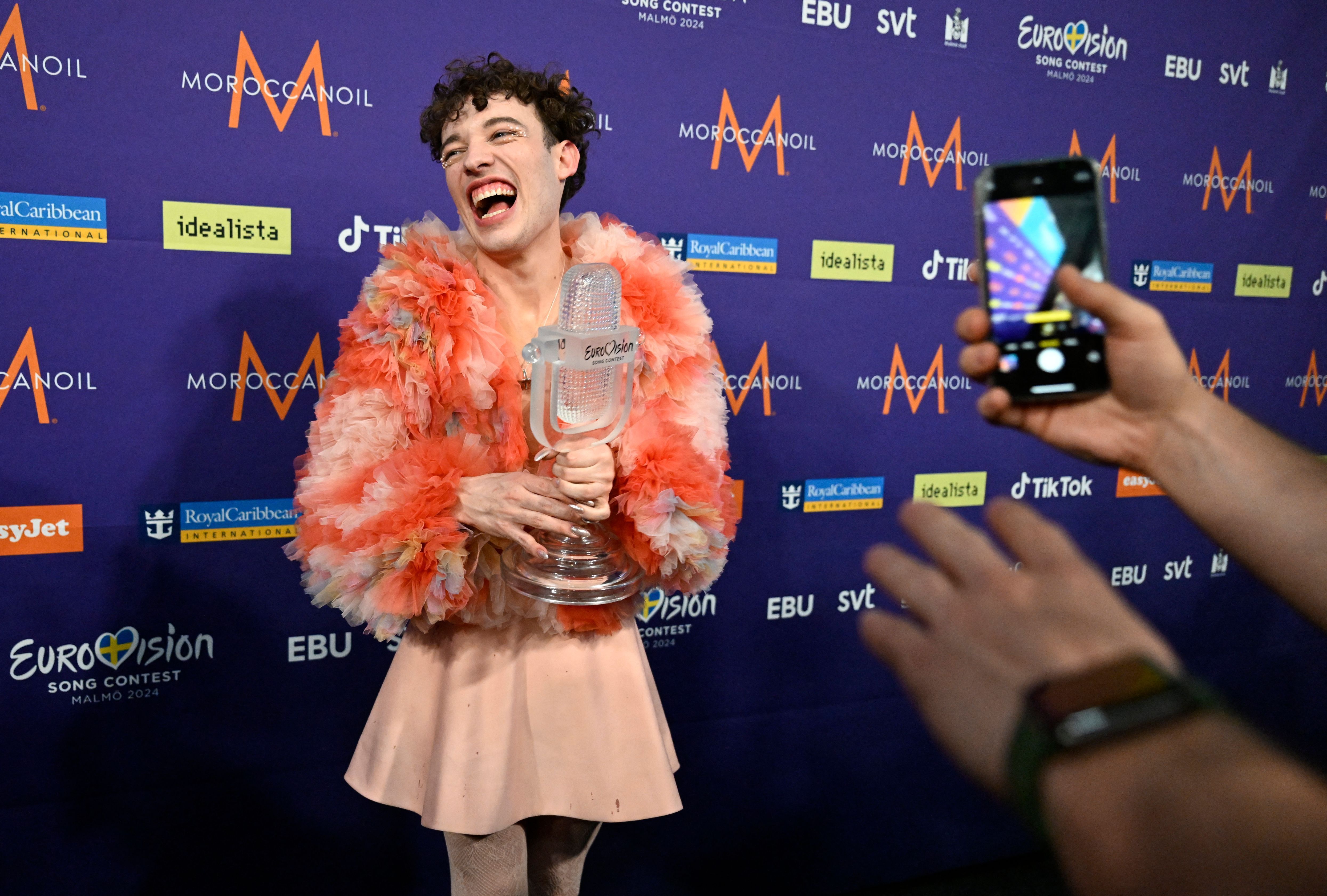 Nemo gewinnt für die Schweiz den ESC